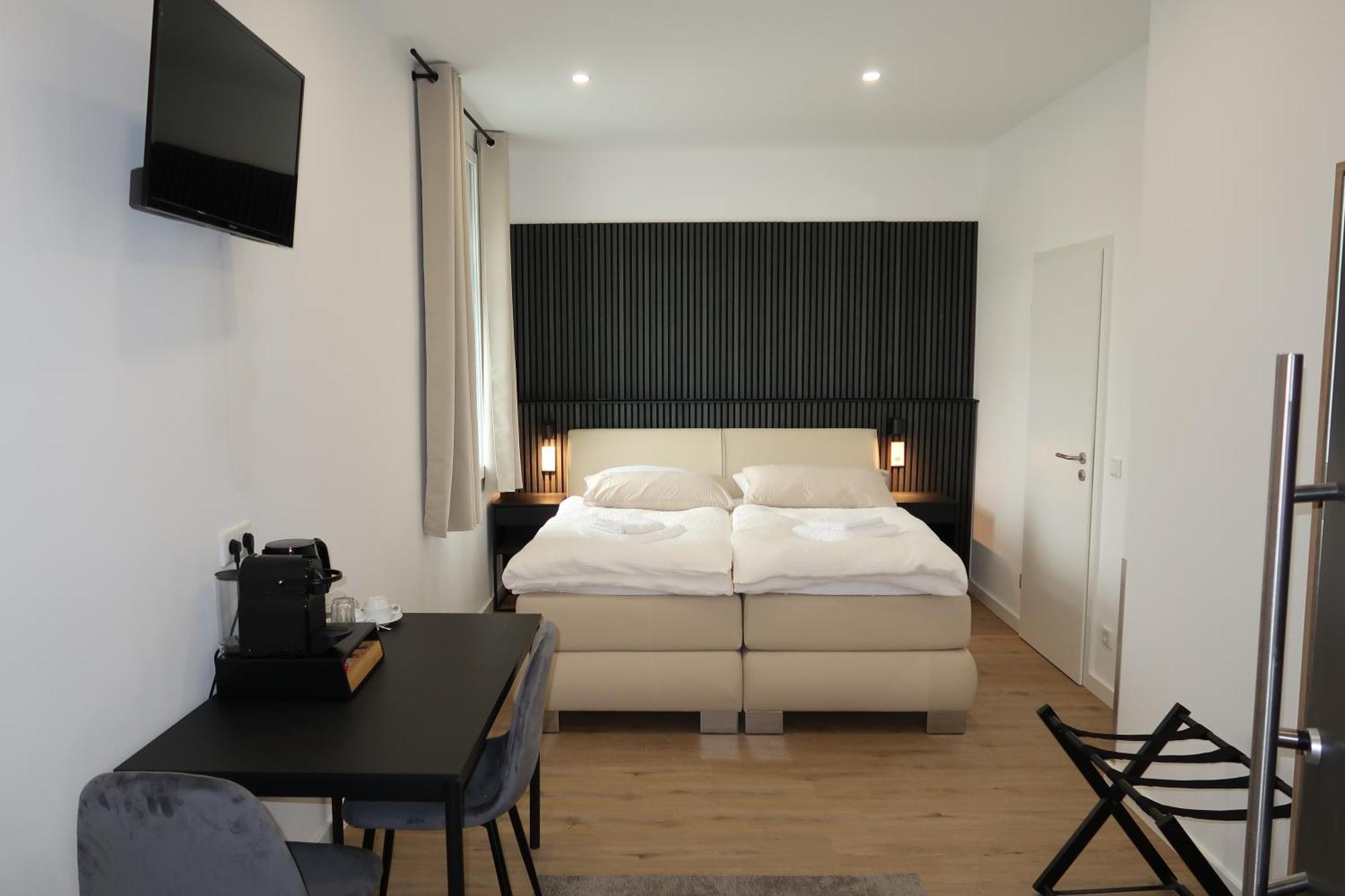Toka Rooms - An Der Regiobahn Метман Екстериор снимка
