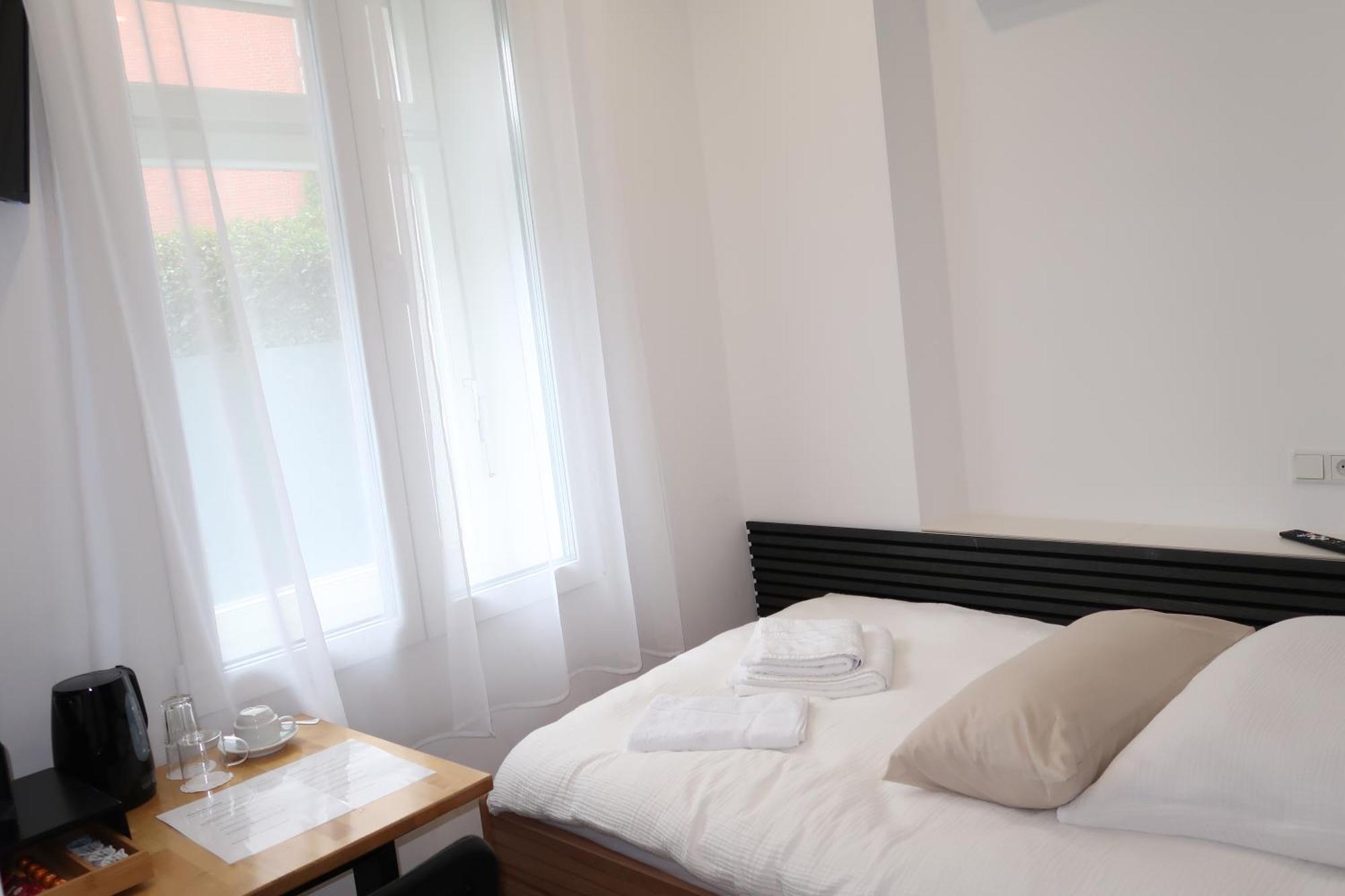 Toka Rooms - An Der Regiobahn Метман Екстериор снимка