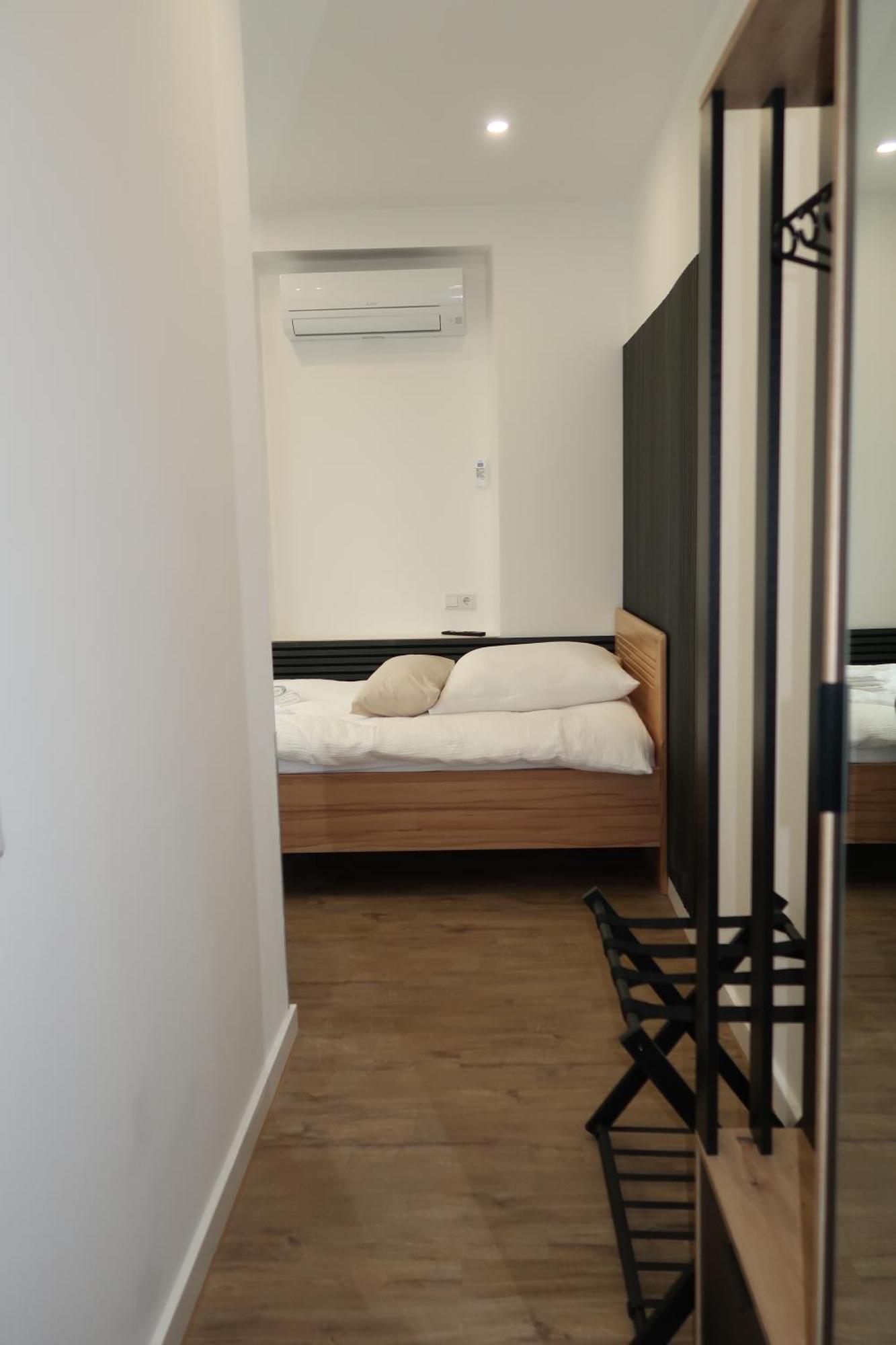 Toka Rooms - An Der Regiobahn Метман Екстериор снимка